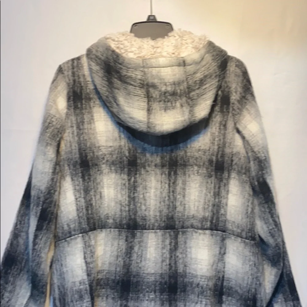 Triple Star Winter Coat With Hood - Picture 2 of 12